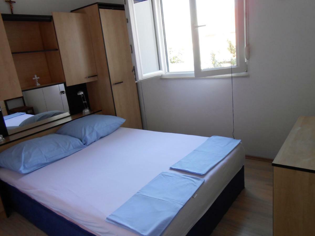 Gogi Apartman Donji Okrug  ภายนอก รูปภาพ