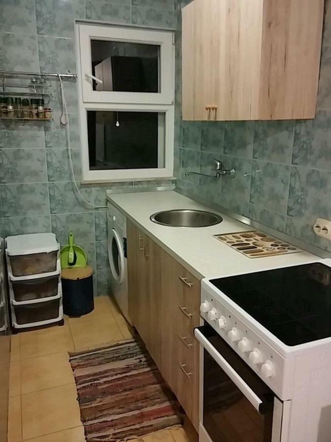 Gogi Apartman Donji Okrug  ภายนอก รูปภาพ